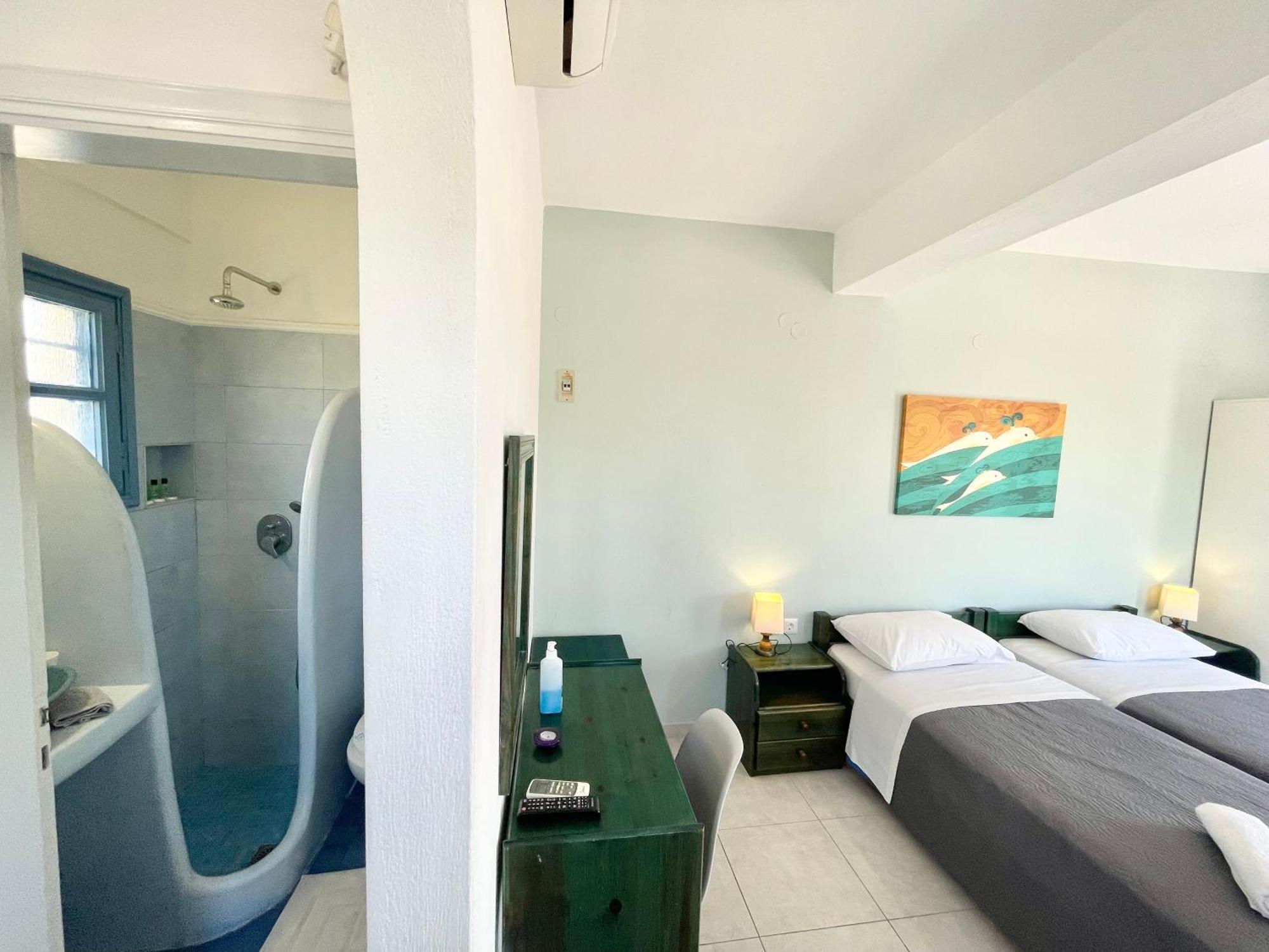 Asterias Mini Coastal Apartments Perivolos  Ngoại thất bức ảnh