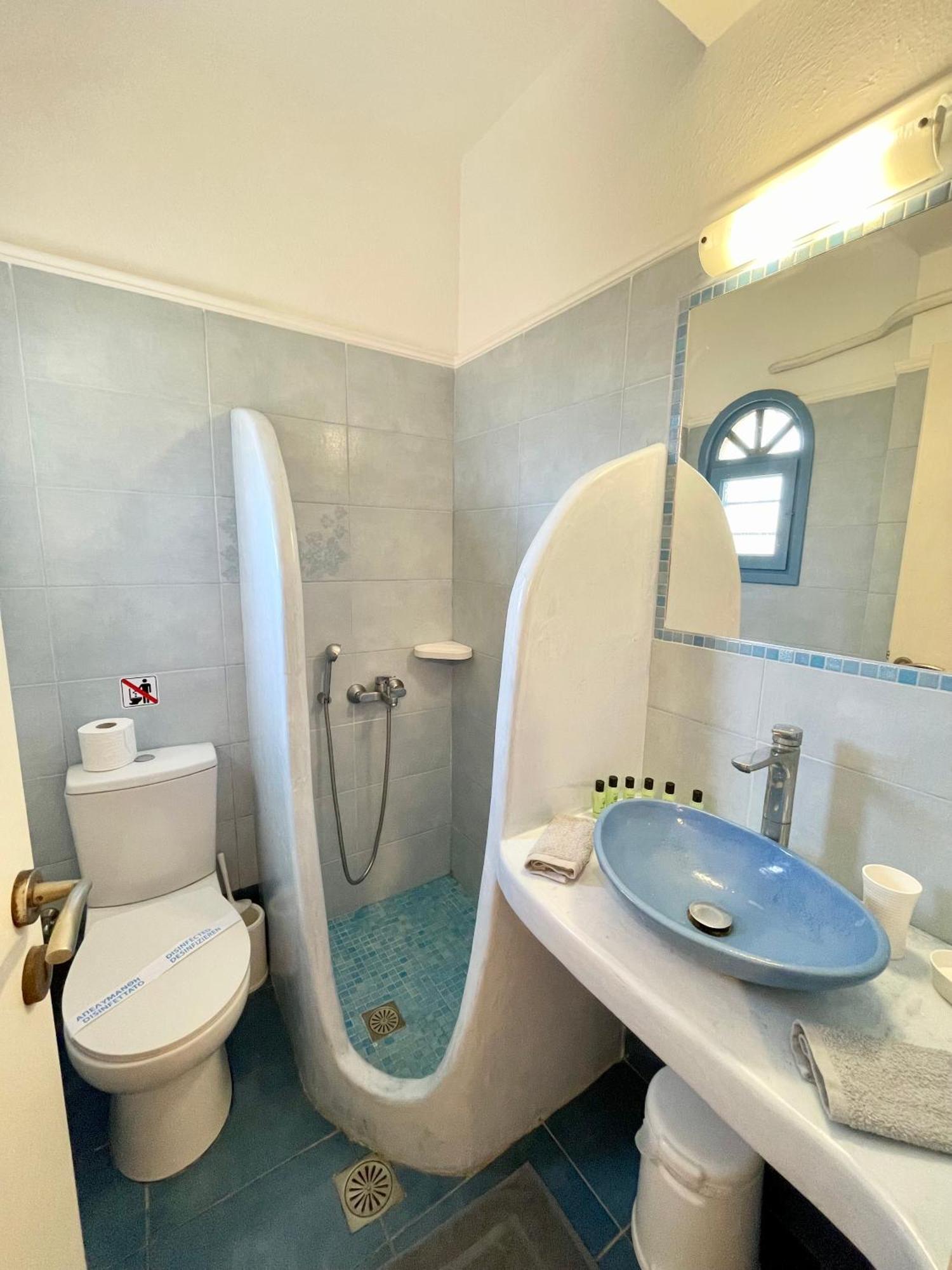 Asterias Mini Coastal Apartments Perivolos  Ngoại thất bức ảnh
