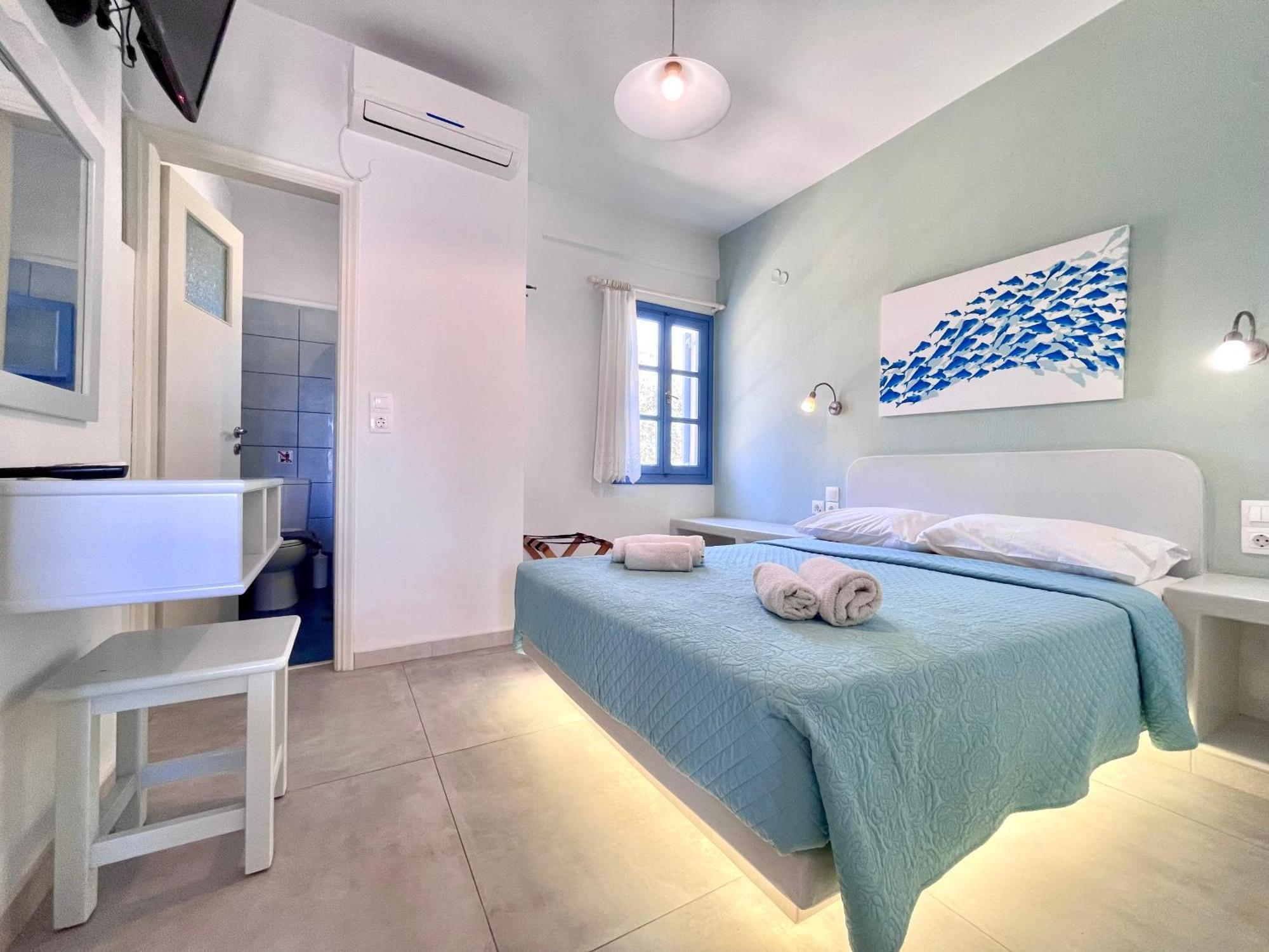 Asterias Mini Coastal Apartments Perivolos  Ngoại thất bức ảnh