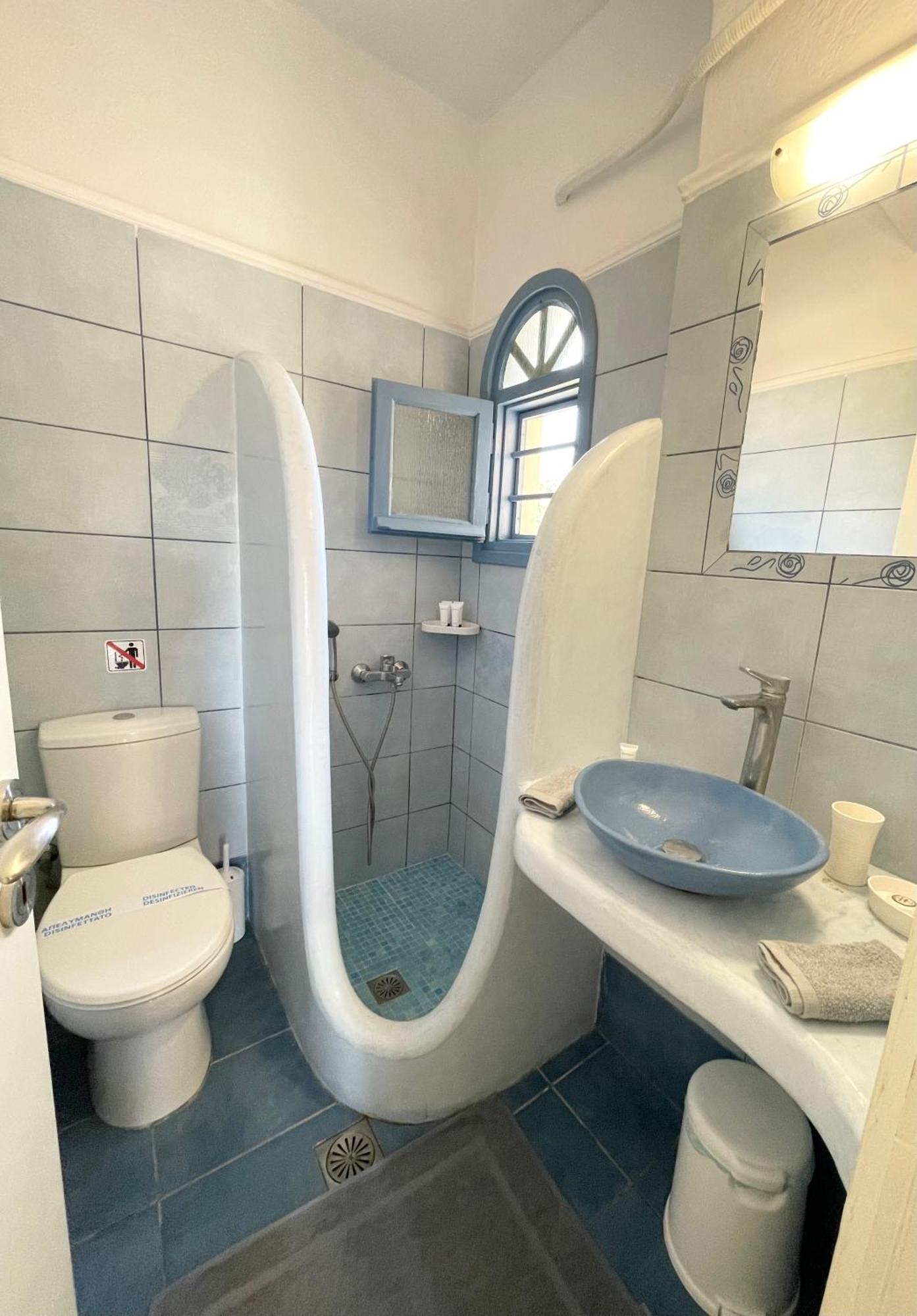 Asterias Mini Coastal Apartments Perivolos  Ngoại thất bức ảnh
